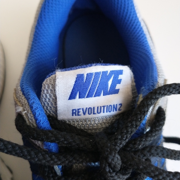 Nike Revolution2 GS Kid's Running Shoes - Picture 5 of 12